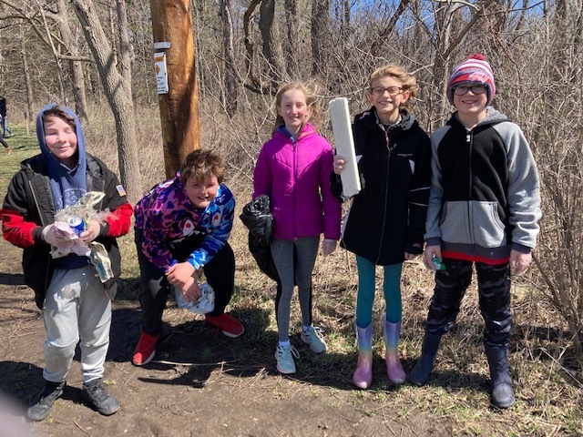 6th graders cleaned up a local area